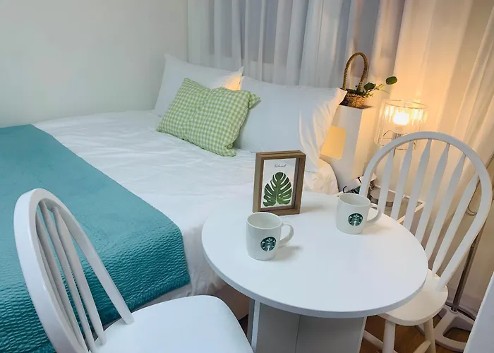 Sunny Sweet Home, Hongdae 마포 Seul